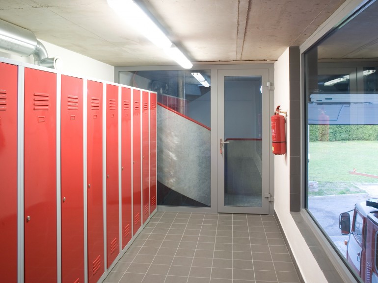 06_CCN_firehouse-dressing-room_maly-sirka